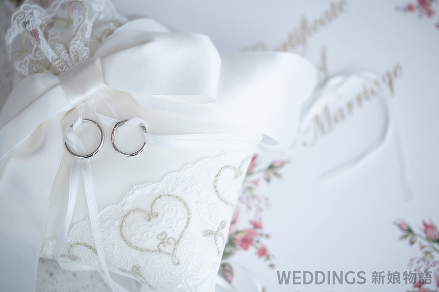 婚戒30問總整理｜結婚戒指怎麼挑？預算、培育鑽石與戴法一次看