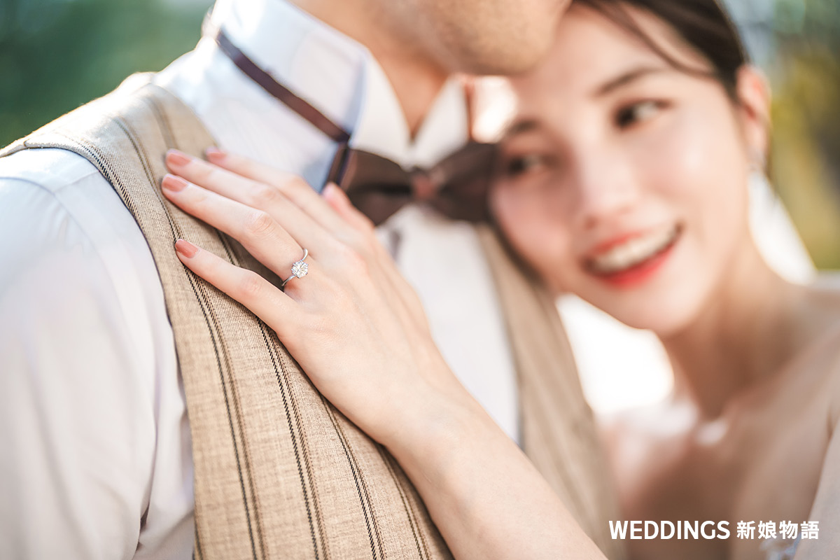 求婚戒指、結婚對戒差在哪?訂婚戒指與套戒用途解析